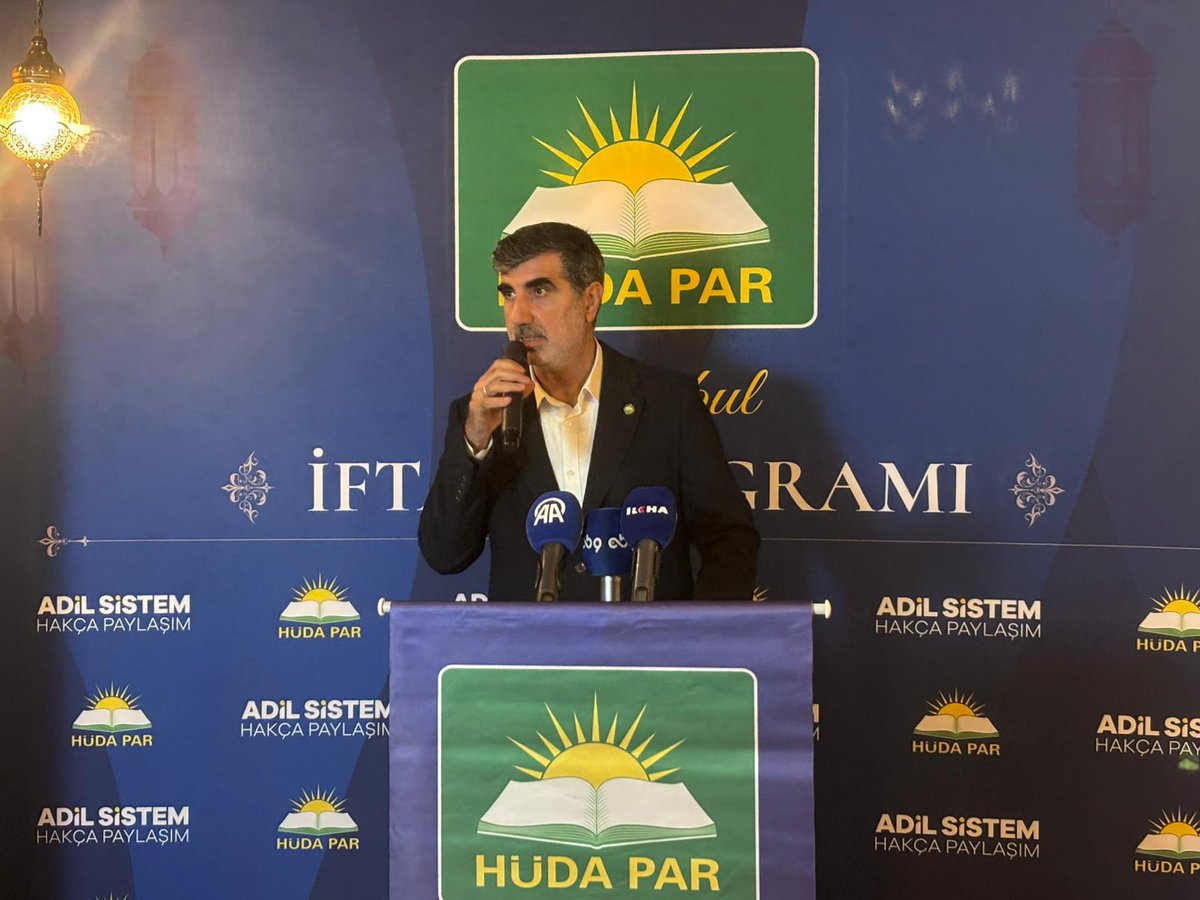 HÜDA PAR İstanbul İl Başkanlığımızın geleneksel hale getirdiği iftar programımızı, Genel Başkanımız Sayın Zekeriya Yapıcıoğlu'nun teşrifleriyle gerçekleştirdik.
​Davetimize icabet eden akademisyenlere, STK temsilcilerine, basın mensuplarına ve ümmetin farklı dillerinden,