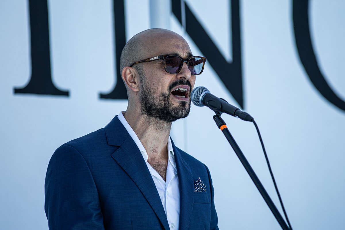 🩵🇦🇷 Abel Pintos entonó las estrofas del Himno Nacional Argentino en la inauguración de la nueva sede del Colegio Racing Club. 

🖥️ Seguí el evento en vivo: youtube.com/live/51P-kLCwI…