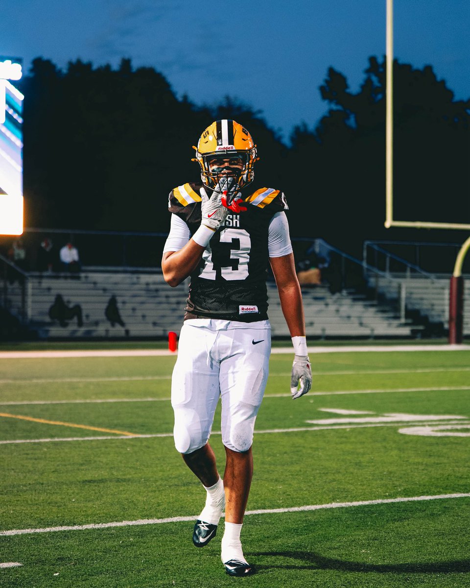 Munir Lewis tweet media