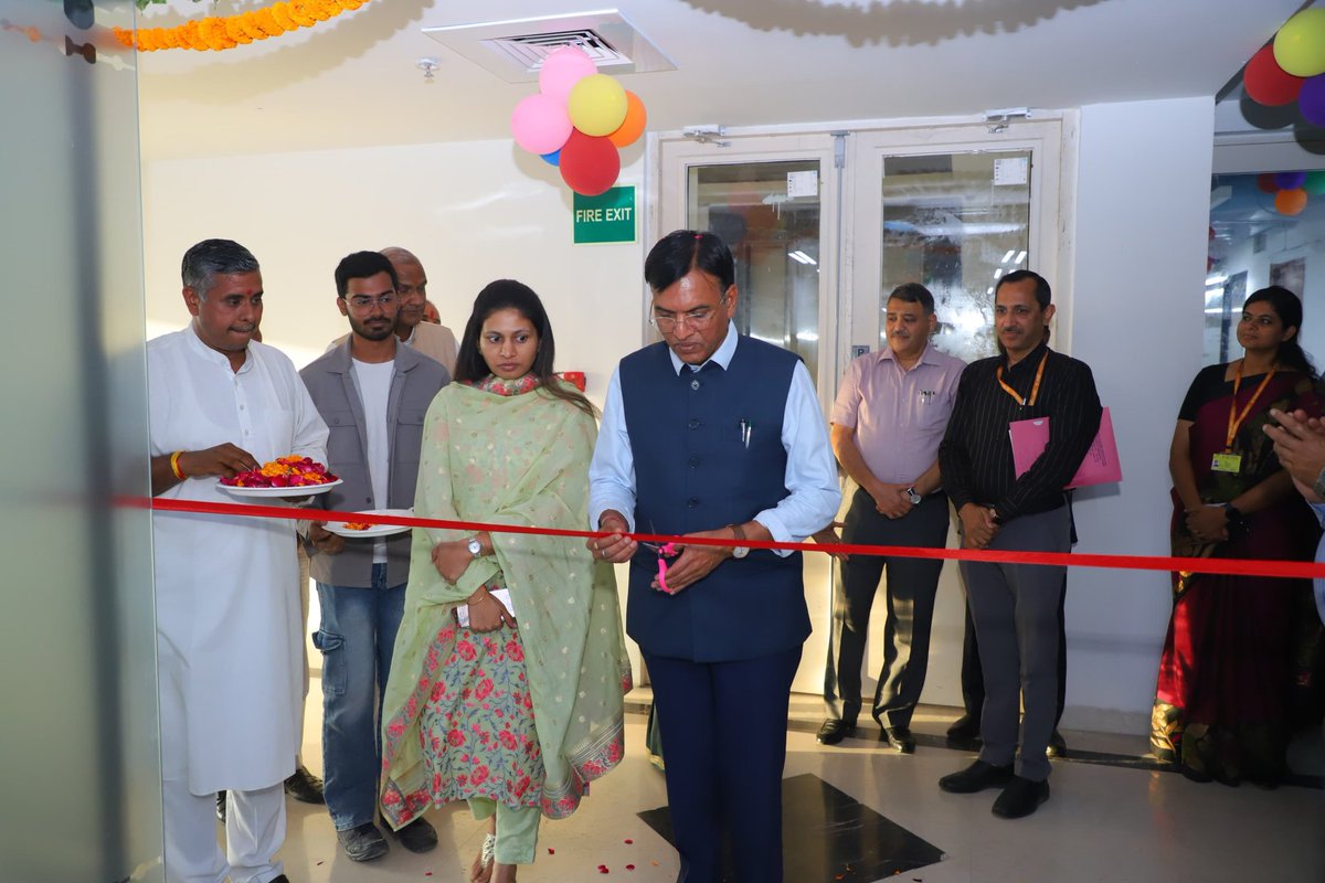 YASMinistry's tweet photo. Hon’ble Union Minister for Youth Affairs & Sports, Dr. Mansukh Mandaviya, along with Hon’ble Minister of State for Youth Affairs & Sports, Smt. Raksha Khadse, inaugurated the new office of the Ministry of Youth Affairs & Sports at GPOA, Netaji Nagar, formally marking the Ministry’s transition to its new premises.