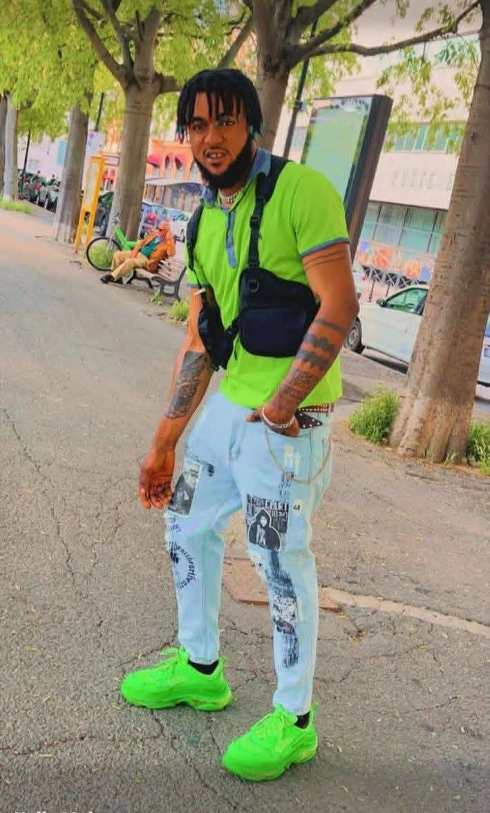 VERYDARKMAN tweet media