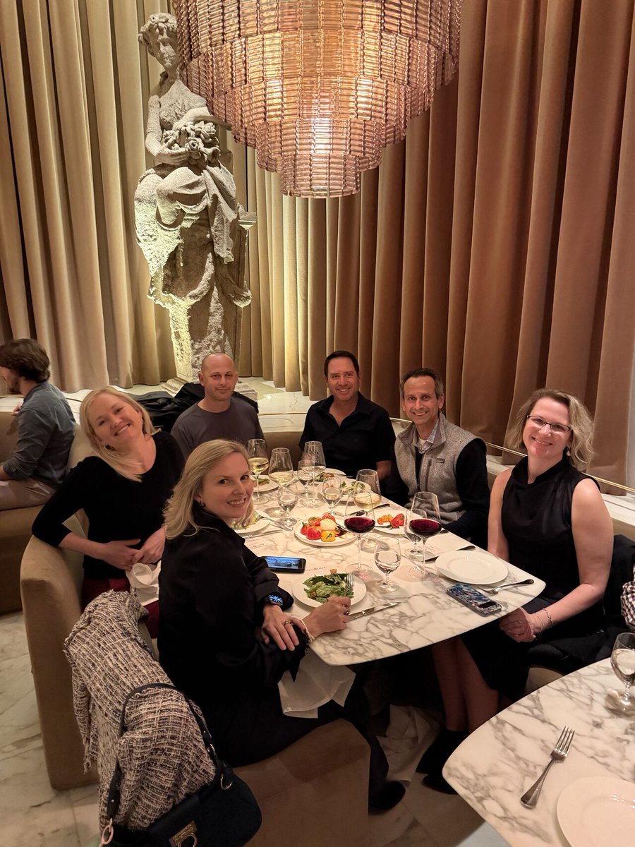 bidease's tweet photo. #MAMASF never disappoints! So great to reunite with our Bay Area friends and get the real talk from the best in the business...

👉 Moving from AI experiments to actual embedded workflows 
👉 The rise of agentic AI and the shift from MMP to MMC
👉 Incrementality conversations getting more nuanced
👉 Shifting growth team structures and ownership, as channels blur and automation increases

And a great big thank you to everyone who joined us for dinner after the show. Such a great reminder of why this community is so special.