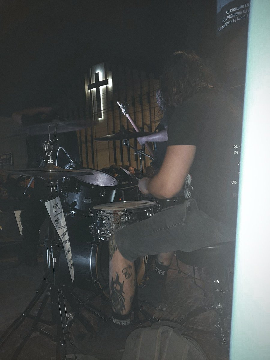 bornuzy's tweet photo. Exitosa presentación del "Materialización De La Locura" de Larvas en Asunción!

Gracias a La Cueva Rock &amp; Metal Bar, al equipo de audio de Insane, a las bandas que nos acompañaron y por supuesto al publitque fue a compartir con nosotros.

Gracias y hasta la próxima! https://t.co/MNCj0YMkhB