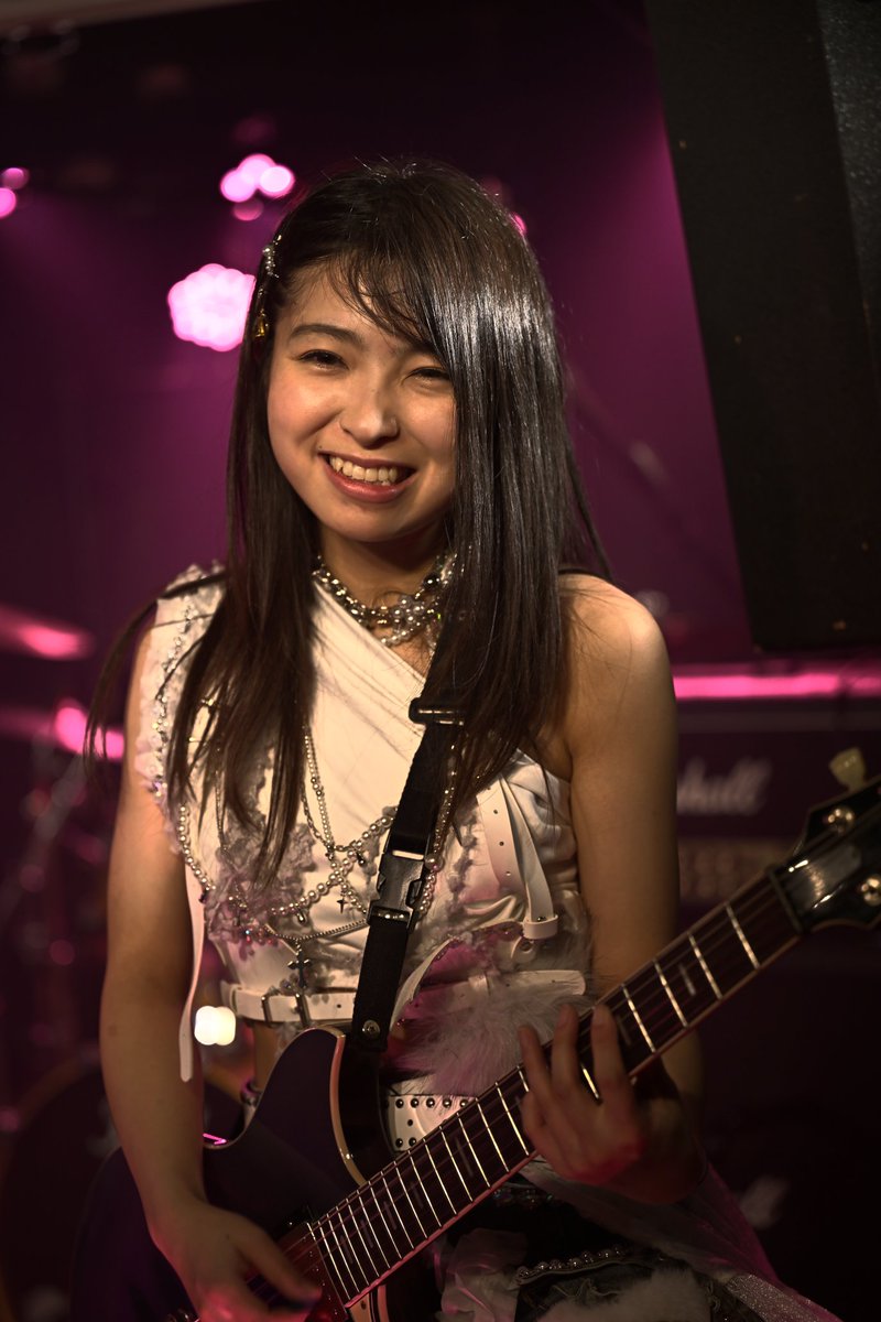 Syhara666HM's tweet photo. @Asumi_RM 素晴らしい演奏とキュートな笑顔に癒されました。
次回も楽しみにしています。
#IWantOut https://t.co/THmWIdM7z2