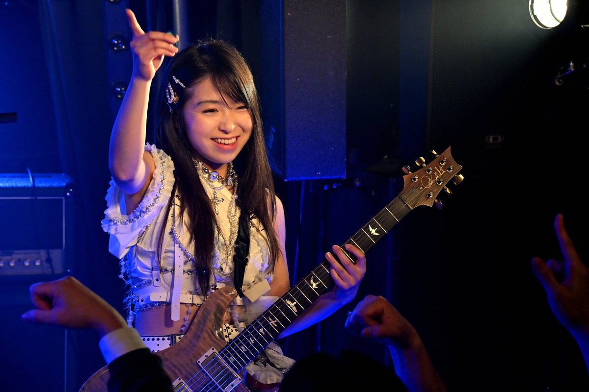Syhara666HM's tweet photo. @Asumi_RM 素晴らしい演奏とキュートな笑顔に癒されました。
次回も楽しみにしています。
#IWantOut https://t.co/THmWIdM7z2