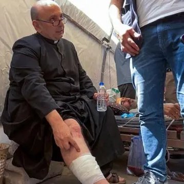 Les recuerdo a todos los buenos goys que ellos bombardearon la unica iglesia cristiana en gaza hiriendo al cura que es ARGENTINO.