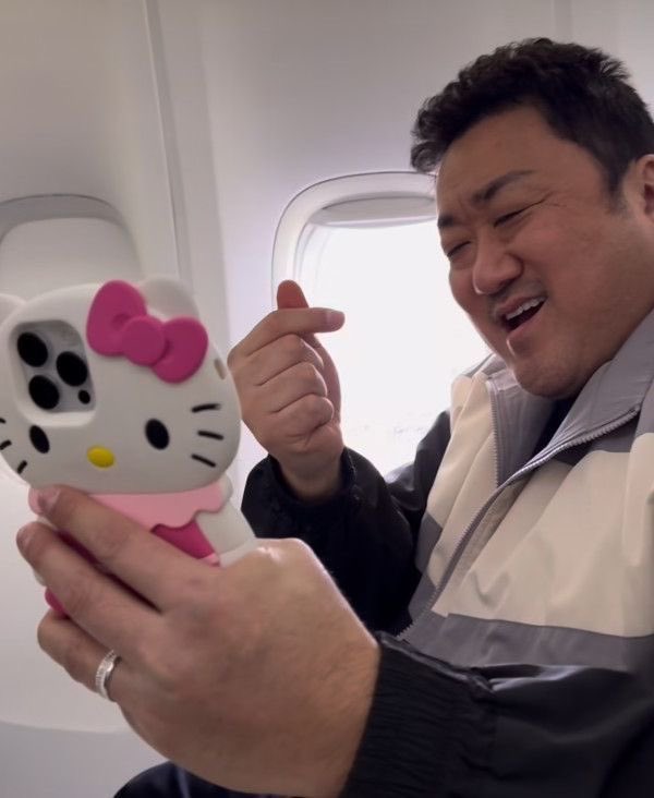 inès⁷ is seeing BTS tweet media