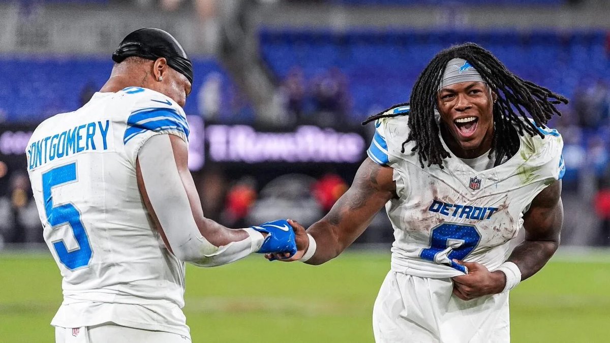 OnyxOdds's tweet photo. @NFL @RapSheet @TomPelissero @MikeGarafolo Jahmyr Gibbs and David Montgomery:

- Most games with both RBs scoring a TD in NFL history
- First RB duo to each score 10+ TDs in consecutive seasons
- Lions were undefeated when both players scored a TD

End of an era https://t.co/25l5dRRp98