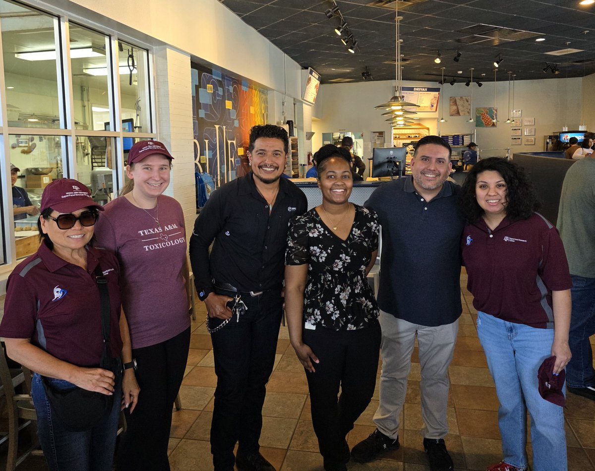 Shoutout to our @tamusuperfund trainees/tour guides, Ruby Hernandez & Hannah Roe, sharing their journeys & their passion for Texas A&M University. That’s the Aggie spirit in action 💛👍 #GigEm @tamutox @tamuvetmed