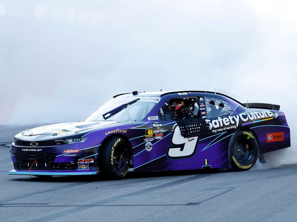 Spoiler Diecast tweet media