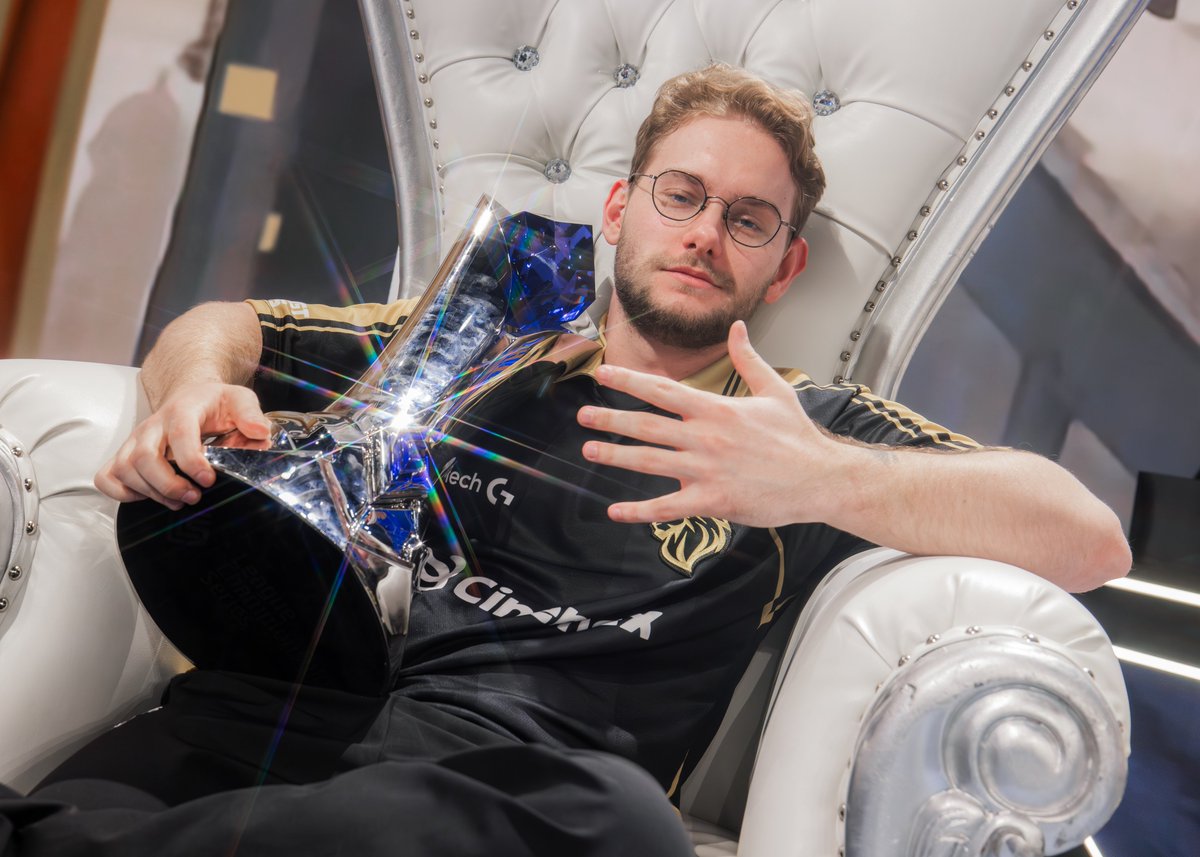 LoL Esports tweet media