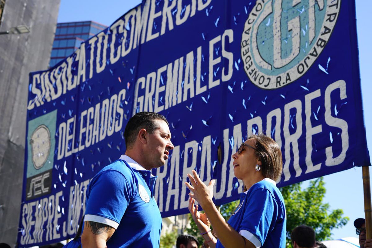 Nos quieren bajar indemnizaciones, recortar licencias y debilitar al sindicato.
En criollo,trabajadores más baratos y más solos.
La respuesta es más organización, más delegados y más afiliación.
Y que nadie se haga el distraído, el 
descuento por recibo es ley y es la herramienta