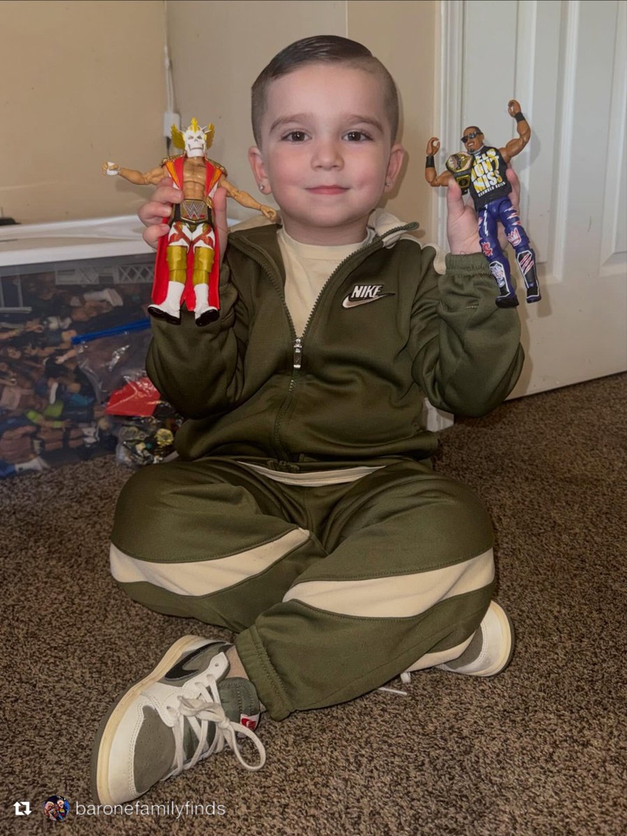 Ringside Collectibles tweet media