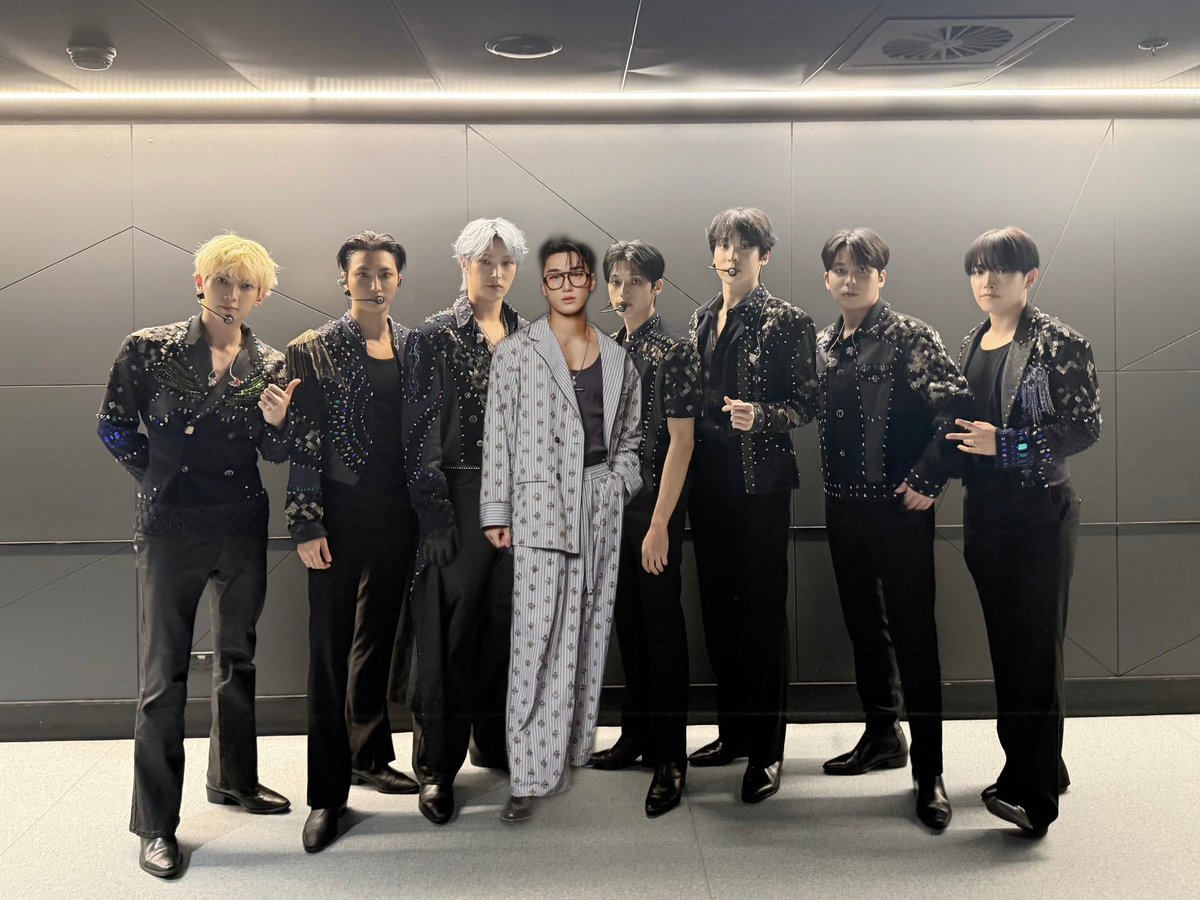 <a href="/ATEEZofficial/">ATEEZ(에이티즈)</a> The space for San 🥹