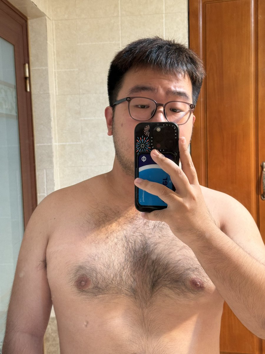 tianmaoo's tweet photo. 🧔🏻 https://t.co/RuJ0WzavIA