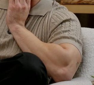 rozroan's tweet image. #ARMS.