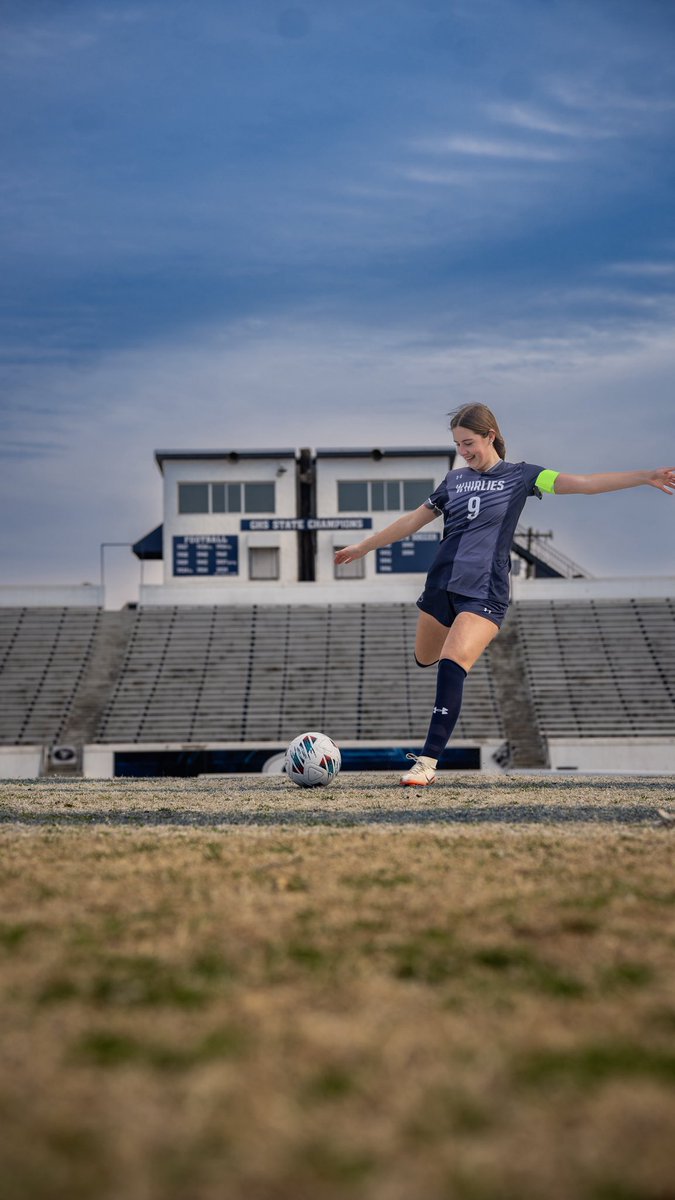 CamrynRGeorge's tweet photo. Junior season media day pics πͺοΈ
#gowhirlies #uncommitted2027 #winger #outsideback #teamcaptain @gowhirlies @MaxPreps @TheSoccerWire @PrepSoccer @ImYouthSoccer https://t.co/ZmJiNUqxqv