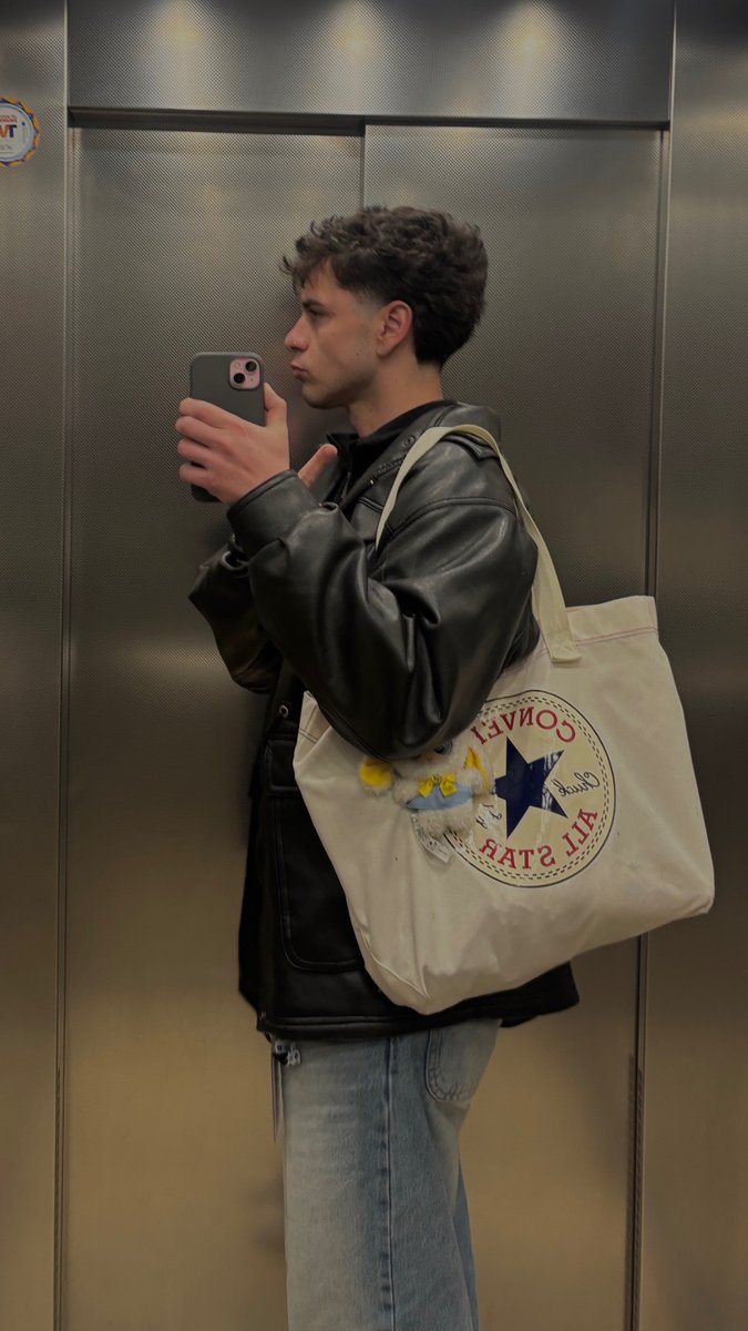 telecells's tweet photo. hair check oclock https://t.co/SpbAVOBiIh