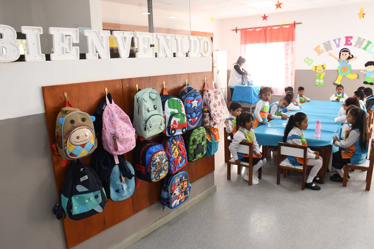 Hoy desde Cachi dimos inicio al Ciclo Lectivo 2026.

Ver las escuelas llenas, escuchar las risas en los patios y sentir la emoción del primer día nos recuerda por qué vale la pena cada esfuerzo. Más de 350 mil estudiantes comienzan un nuevo año en toda la provincia, con sueños,
