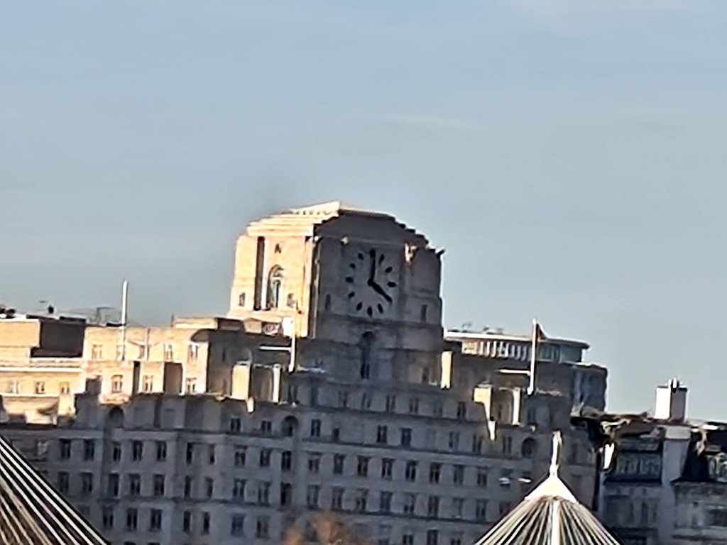 NeglectedClocks's tweet photo. Shell Mex House at was indeed 4pm. I heard the four chimes of Big Ben to confirm it.

Verdict: not neglected https://t.co/phM7AlmNAa