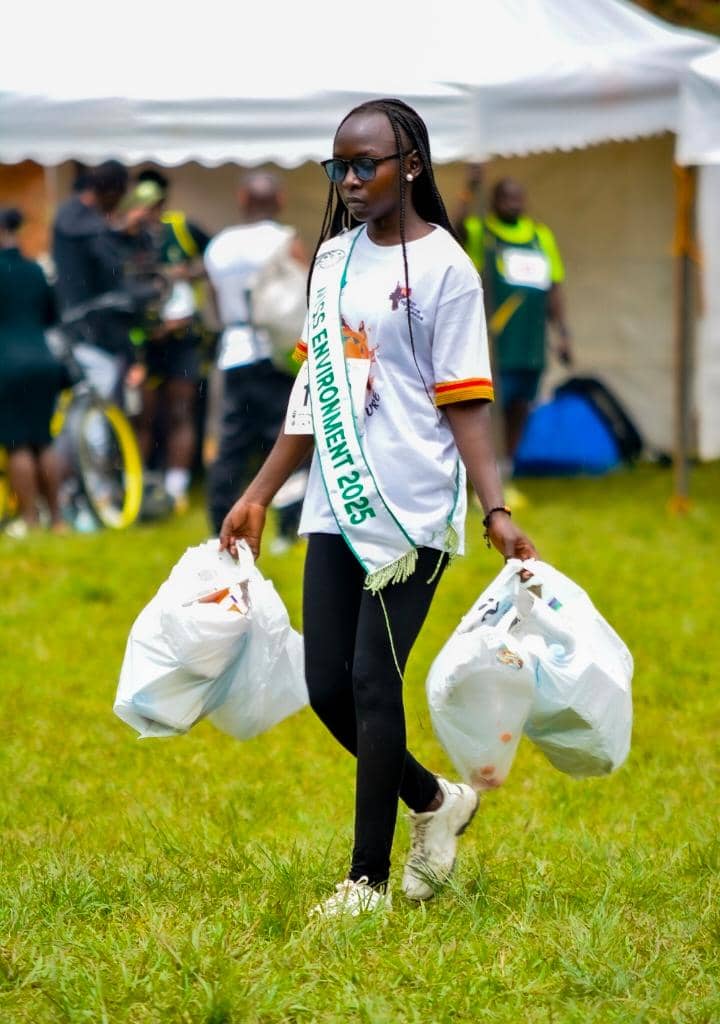 Aoja Aron tweet media