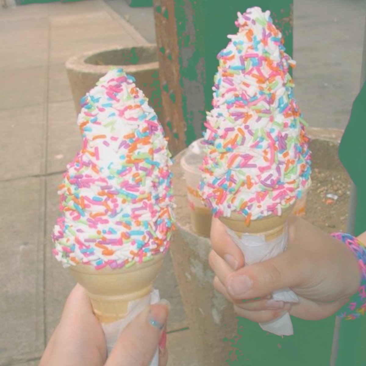 zeninservant's tweet photo. — beach trip . ♡ https://t.co/6jCSSkLSH0