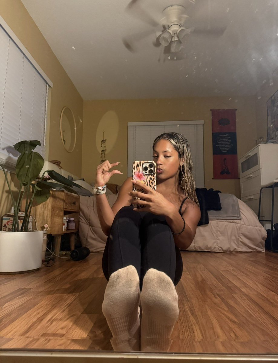 CashFlowCarmenn tweet media