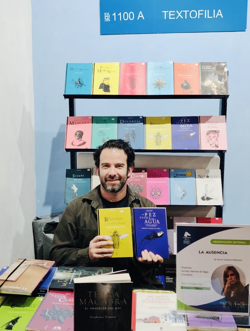 textofilia's tweet photo. Otra @FILMineria que cierra y nos despedimos con cariño. 

Gracias a todo el equipo de la feria y especialmente a su nueva directora, Mercedes Alvarado (@yosoymercedes). 

#Textofilia #filpm #filpm47 #librosrecomendados https://t.co/geTCjJ92Ou