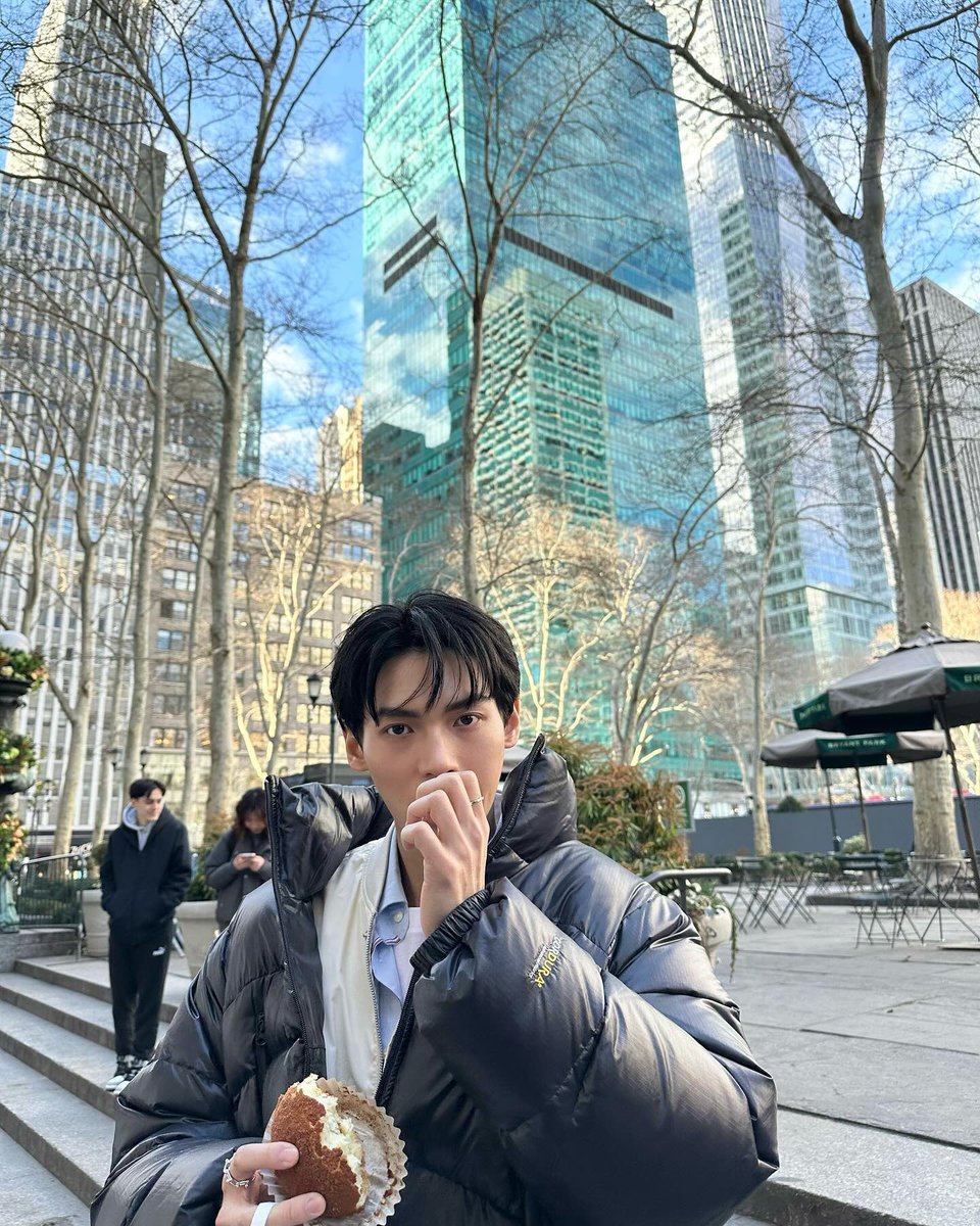 𝗪 𝗶 𝗻 tweet media