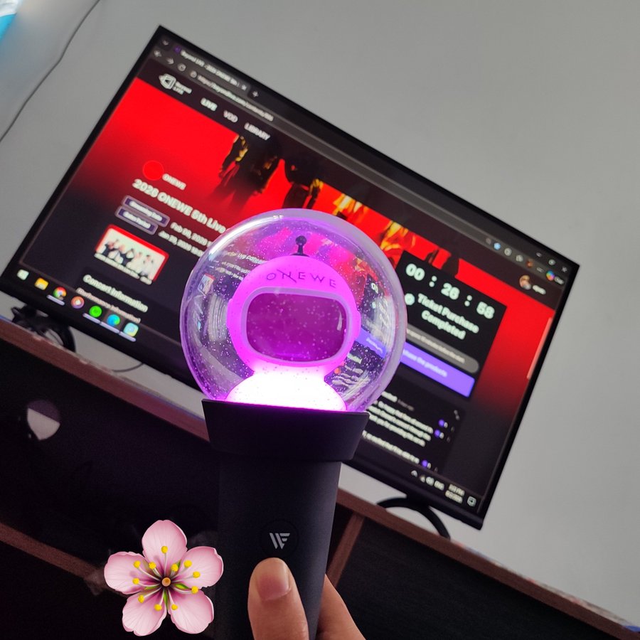 missing those days, thankyou sm to beyond live for the livestream tho 🥺👏🏻 
(and also trying my luck for the watch and review event 🤭) 
#원위_붐은_온다 #ONEWE #BeyondLIVE