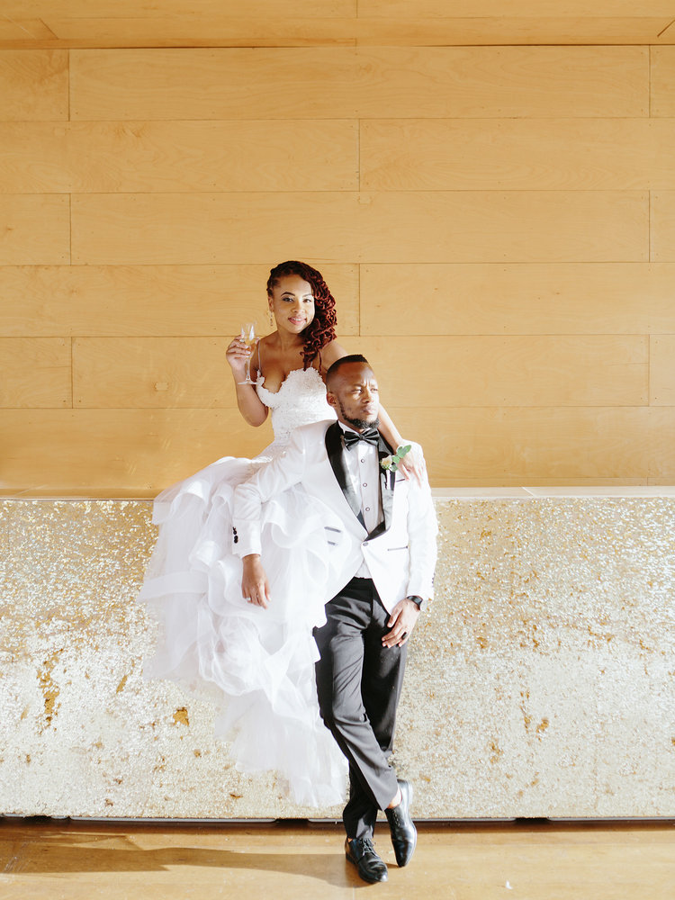 BridgetteM_10's tweet photo. 8 years ago today, we shot the dopest, most beautiful wedding on South African television...EVER!!!
😎📺🎥

Happy 8th Anniversary to my big sis' Nomsa &amp; my brother in-law, Kgabo.
👩🏾‍🤝‍👨🏽💍👰🏽‍♀🌹❤

#WeddingBashers 
#KgaboWedsNomsa
#MNet #DStv https://t.co/XaKnELsVJE