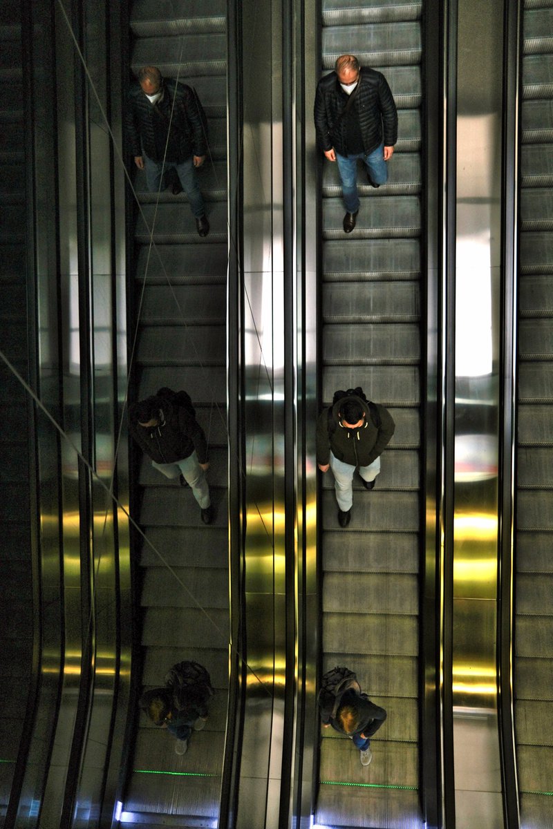 StreetphotoW's tweet photo. Escalator Reflections - Vienna, Austria 2021
#street_life #streetphotographyworldwide #streetphotographyinternational #streetphotography #streetphotographer
#urbanphotography
#streetpho #street
#photographer #reflec https://t.co/BO0tR58vu2