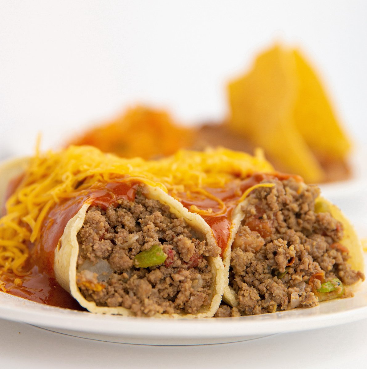 iluvrosas's tweet photo. Our Beef Enchilada Plate is warm, comforting, and packed with flavor, just the way you love it!💛 Swing by and enjoy it fresh today, or skip the line and order on DoorDash.🌮

#rosascafeandtortillafactory #madefromscratch #authentic #tacosnearme #mexicanfood #mexicanrestaurant https://t.co/PEN2CnSDSJ