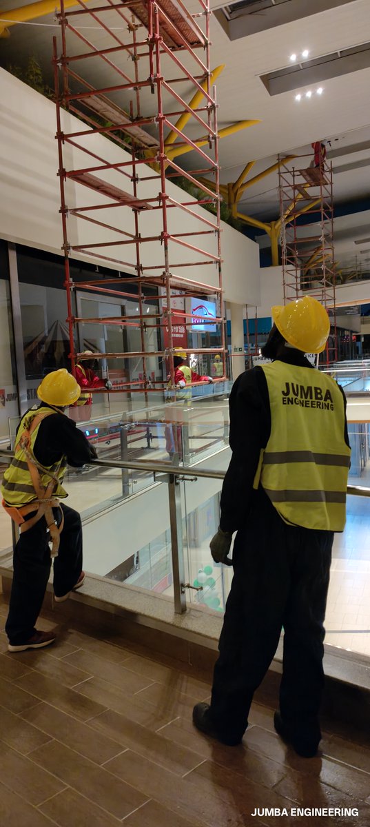 jes_ltd's tweet photo. Ongoing nightshift works at Garden City Mall by Jumba Engineering Services Limited, delivering high bay lighting installation with a strong focus on safety, precision, and minimal disruption to daytime operations. #JumbaEngineering #GardenCityMall https://t.co/klU12ORald