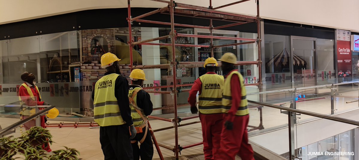 jes_ltd's tweet photo. Ongoing nightshift works at Garden City Mall by Jumba Engineering Services Limited, delivering high bay lighting installation with a strong focus on safety, precision, and minimal disruption to daytime operations. #JumbaEngineering #GardenCityMall https://t.co/klU12ORald
