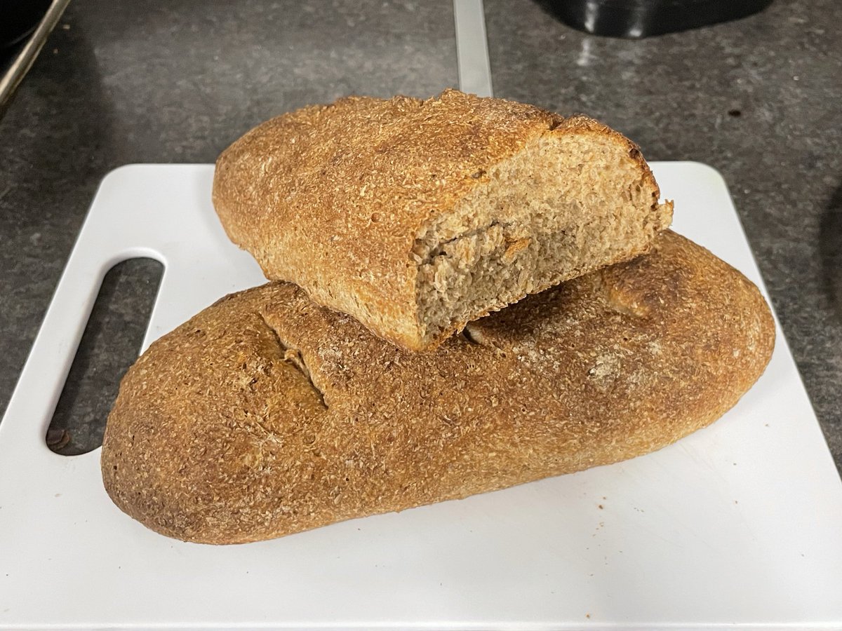 eloslim2k's tweet photo. in my bread era (banana and artisanal) https://t.co/F5pCR1TndB