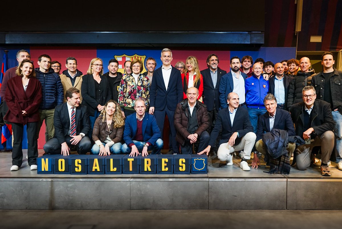 NosaltresFCB's tweet photo. Més de 5.100 signatures.
Avui comença el canvi.

#NosaltresBarça https://t.co/qtdEDQATHE