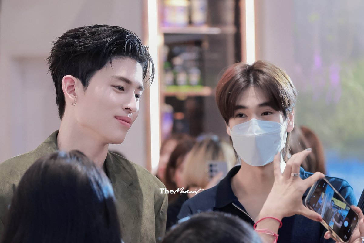 TheMoment0923's tweet photo. What I can give you is time.
POND HOPPERS TH PREMIERE
#HoppersTH
#HoppersTHxPond
#ppnaravit #phuwintang
#ปอนด์ภูวินทร์ #PondPhuwin
@ppnaravit https://t.co/lLQR1Ua8lf
