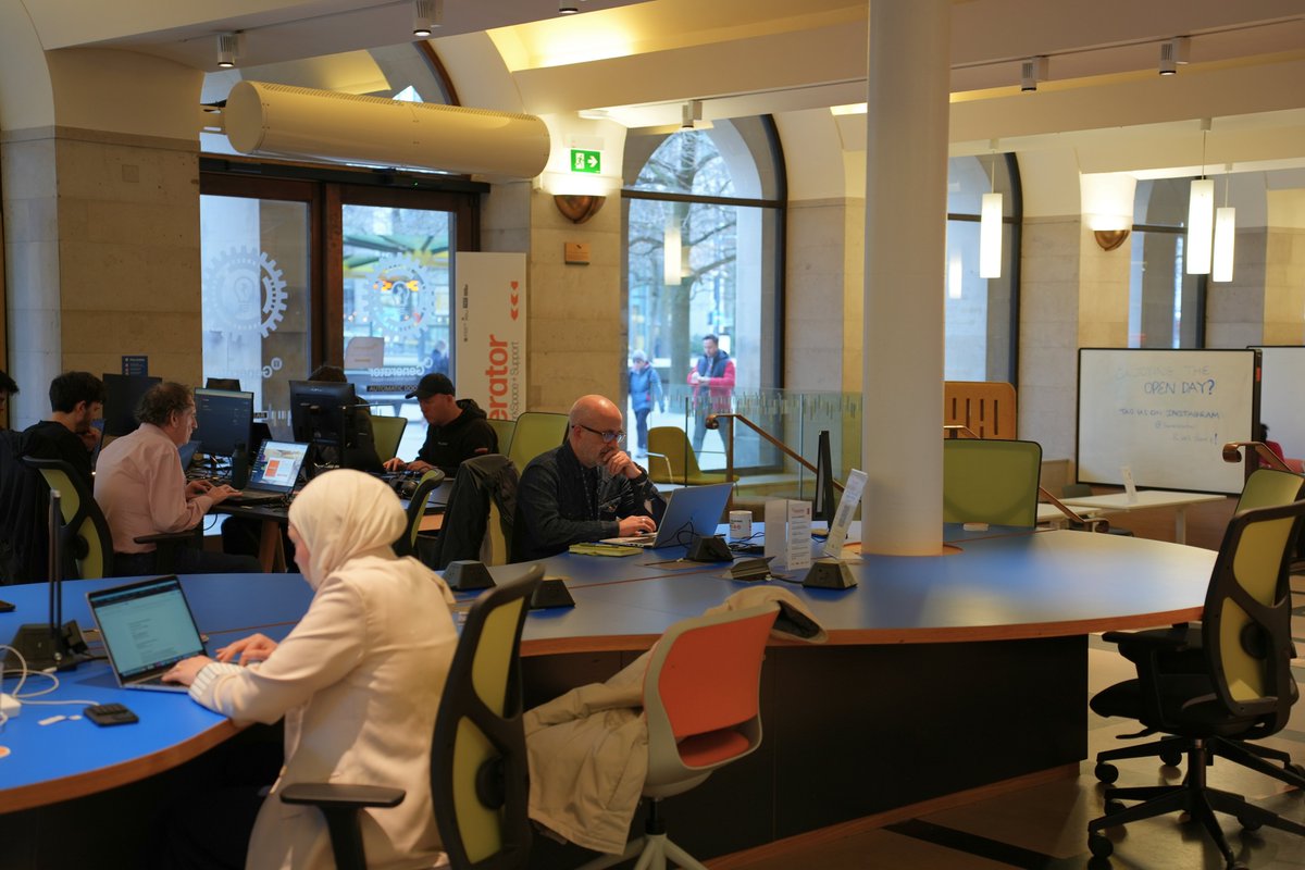generatormcr's tweet photo. Good afternoon from Generator St. Peter's Square!

Looking for an affordable alternative to working from home?

Get in touch to book in for a free trial day at our space.

#coworking #entrepreneur #workingfromhome #office #ancoatsmcr https://t.co/MVmRrzJERM