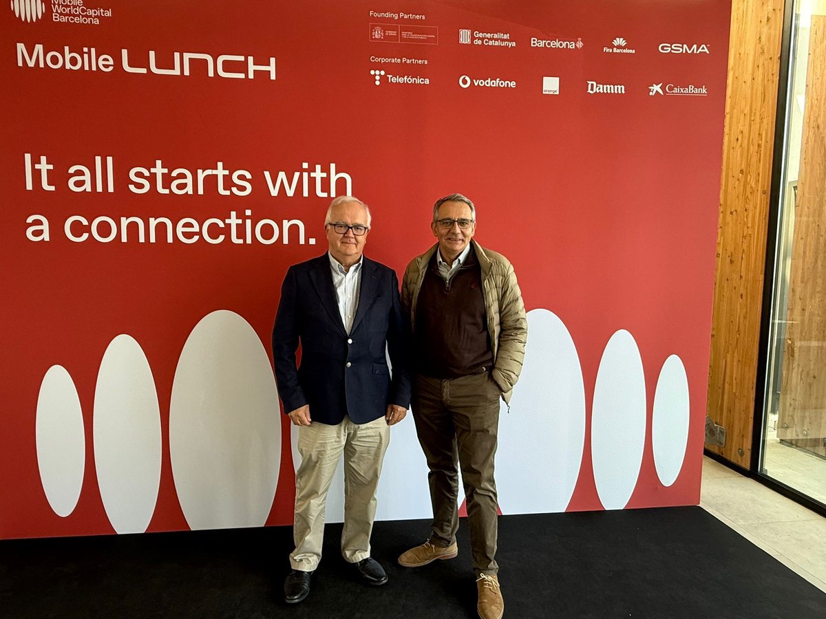 CTNotariado's tweet photo. 💡 Nuestro director general, Alberto M. Lacambra, asistió ayer al #MobileLunch, el encuentro que marca el inicio del #MobileWorldCongress.
🗣️ Una magnífica jornada llena de intercambio de ideas y networking estratégico.
📸 Junto al decano del @colnotaris, José Alberto Marín. https://t.co/0MjaPeppVC