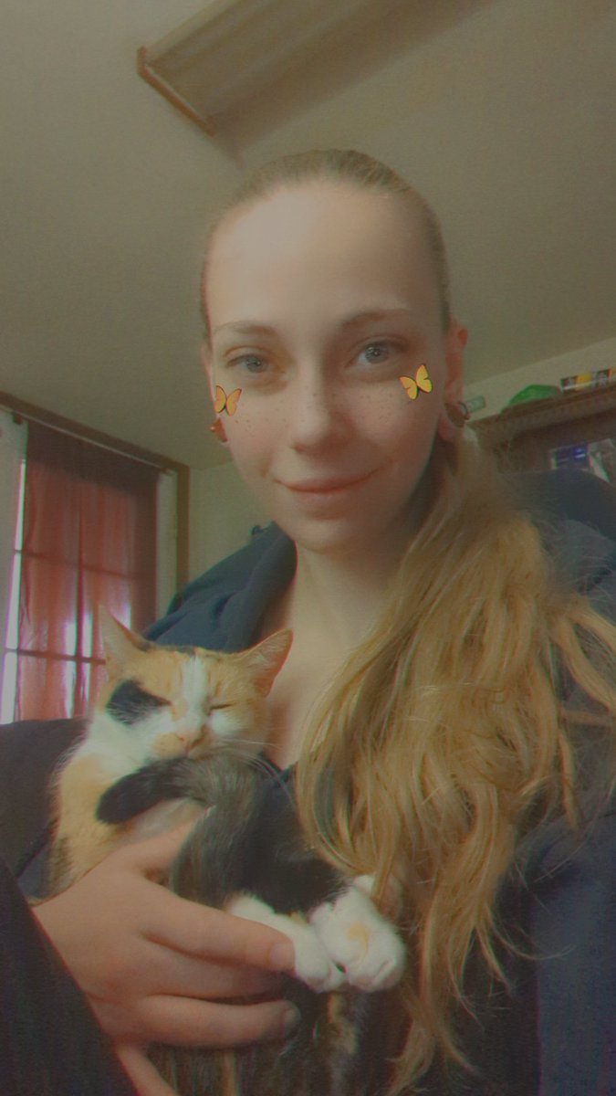 IchigoRyuu_19's tweet photo. My cuddly kitty 🥹🥰😭 #CatsOnTwitter https://t.co/dO1lPwJ3ri