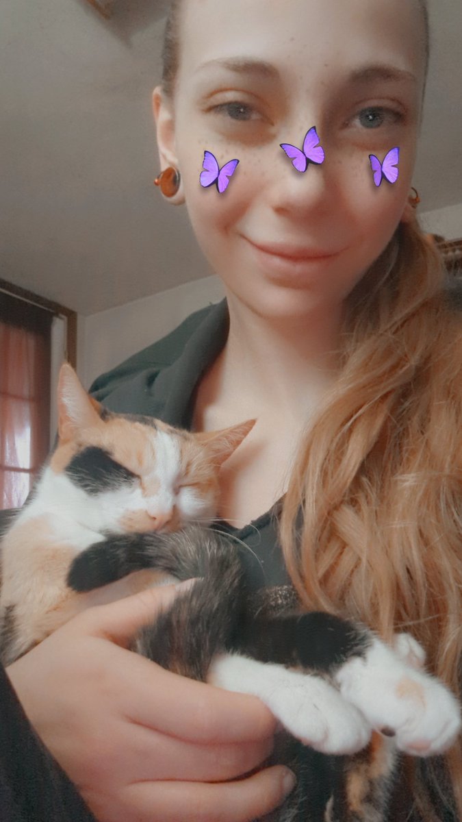 My cuddly kitty 🥹🥰😭 #CatsOnTwitter