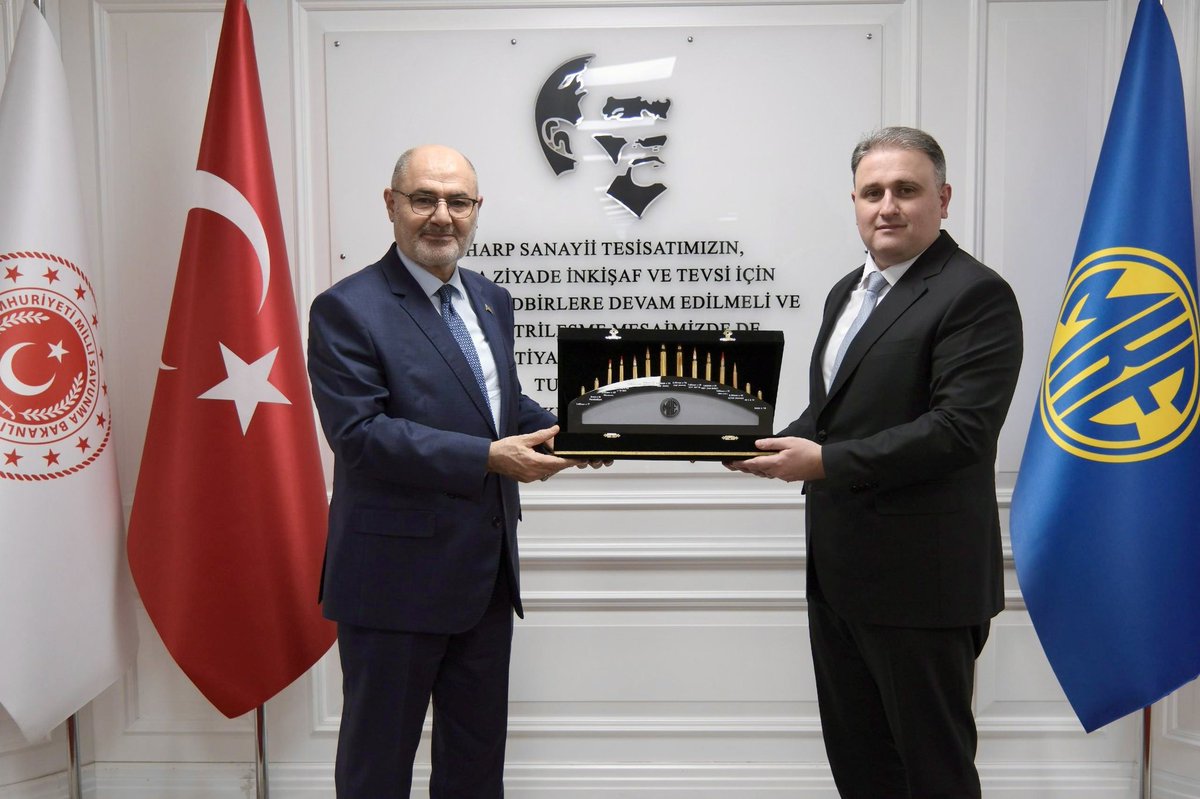 MKEgovtr's tweet photo. 🇦🇿 AZERBAYCAN SAVUNMA SANAYİİ BAKANINDAN ŞİRKETİMİZE ZİYARET

Azerbaycan Savunma Sanayii Bakanı Sn. Vugar MUSTAFAYEV ve AZERSİLAH Holding Genel Müdürü Emil İbrahimov, Şirketimizi ziyaret ederek Savunma Sanayii ekosistemimiz ve ürünlerimiz hakkında bilgi aldı.
Yönetim Kurulu Başkanımız ve Millî Savunma Bakan Yardımcımız @alp_kavaklioglu ile Genel Müdürümüz @ilhamikeles’in eşliğinde gerçekleştirilen görüşmelerde; ortak üretim imkânları, tedarik süreçleri ve potansiyel iş birliği alanları değerlendirildi.

@tcsavunma
#MillîGüçMKE 🦾🚀🇹🇷

*

🇦🇿 VISIT TO MKE BY THE MINISTER OF DEFENCE INDUSTRY OF AZERBAIJAN

The Minister of Defence Industry of Azerbaijan, Mr. Vugar Mustafayev, and the General Director of AZERSILAH Holding, Emil Ibrahimov, visited MKE and briefed on our defence industry ecosystem and product portfolio.

During the meetings, held in the presence of our Chairman of the Board and Deputy Minister of National Defence, Alpaslan Kavaklıoğlu, and our CEO, İlhami Keleş, opportunities for joint production, supply processes, and potential areas of cooperation were discussed and evaluated.

#TheRisingPowerMKE 🦾🚀🌍