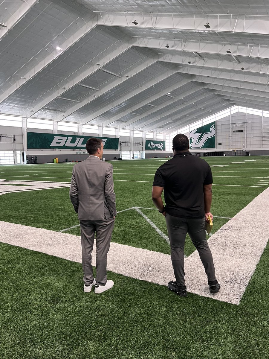 In today’s Substack post, I share my top 3 takeaways from my visit to Tampa with CEO Rob Higgins.

USF fans will get a good glimpse of where he’s driving the program. You’ll want to read this.

He’s also sending a not-so-subtle message to the COUNTRY. 👇🏾

open.substack.com/pub/theportala…