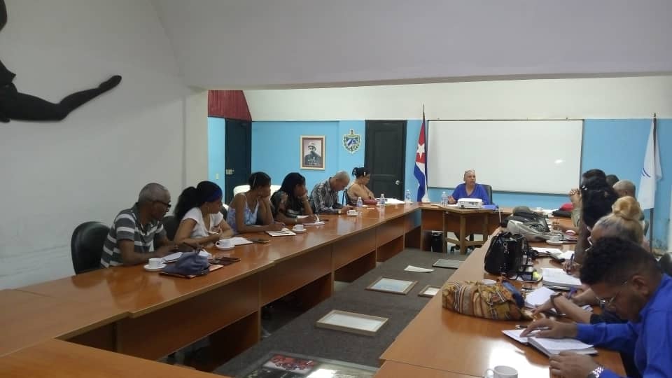 CDR_Cerro's tweet photo. #ElCerroTieneLaLlave Reunión de Puntualización de la dirección del municipio en la UCCFD Manuel Fajardo
#CDRCerro
#CDRHabana
#CDRCuba https://t.co/JqVYBkaEm8