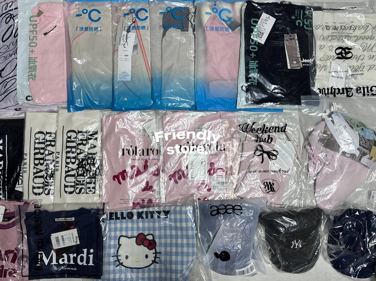 friendlyxstore's tweet photo. มาแล้ววว มหกรรมของพร้อมส่ง 3.3 🔥
ทุกชิ้นเป็นราคาโปรจากแบรนด์ SALE UP TO 80% 

🛒สั่งซื้อทาง shopee ของทางร้านได้เลยค่ะ *สินค้ามีจำกัดมากๆ : https://t.co/RJmHUoRren https://t.co/uiZkKtOAs3