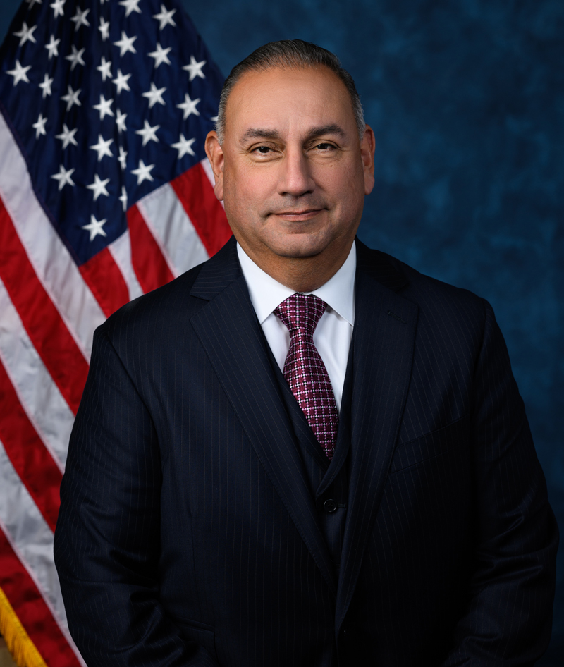 pelositracker's tweet photo. This is why Politicians shouldn't be allowed to buy war stocks...

In just the last two months, Gil Cisneros (D) and Markwayne Mullin (R) bought Raytheon $RTX

Cisneros sits on the House Armed Services Committee

Mullin sits on Senate Committee on Armed Services

Since then, the US military has started military action in Iran

And Raytheon hits another ATH
