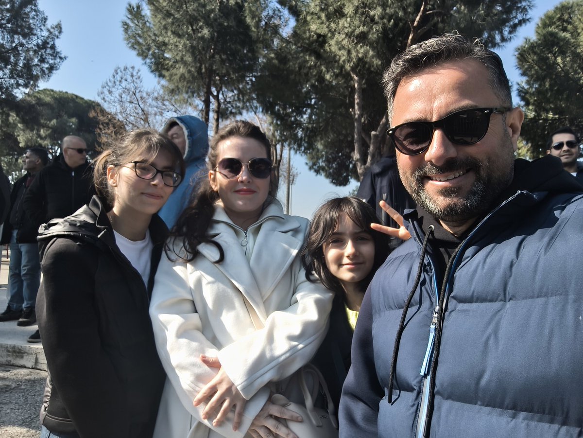 Ailecek geçen güzel bir pazar günü ❤️ kızımız Hard tiger çim sezonu için hazırlık koşusu.