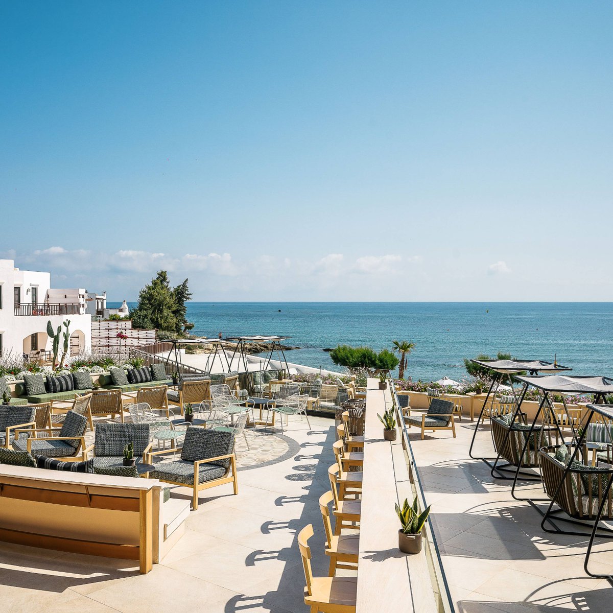creta_maris's tweet image. A bar for every hour.

From poolside calm to evening lounge glow, it’s not about options, it’s about rhythm. In Crete, the day unfolds slowly and so should the way you enjoy it.

#AllInclusive #EverythingUnderTheSun #Bars
