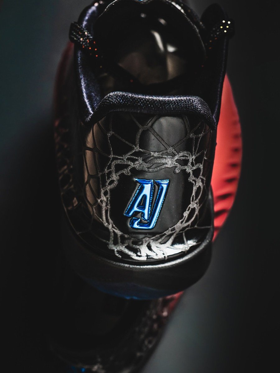 JustFreshKicks tweet media
